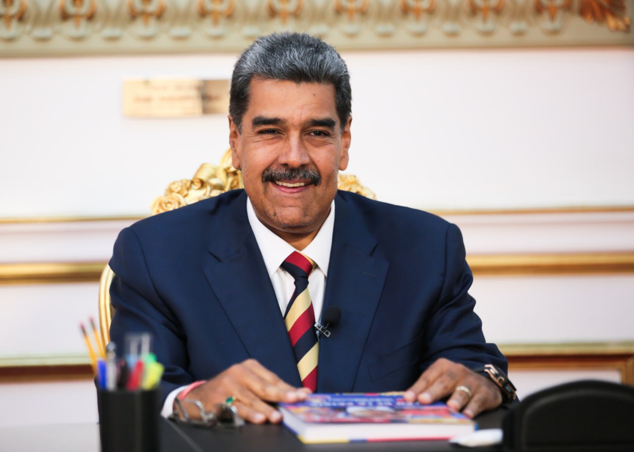 Presidente Maduro anuncia dotación de aulas virtuales con inteligencia artificial