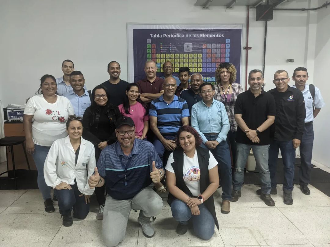 Profesores de la Universidad del Zulia reciben formación en robótica educativa